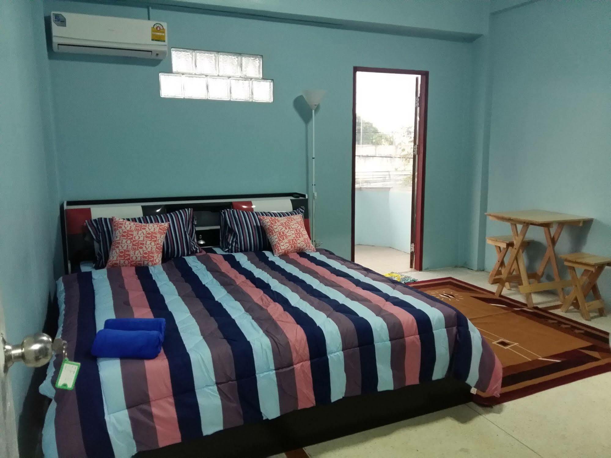 Hana Guesthouse HHQ Extérieur photo